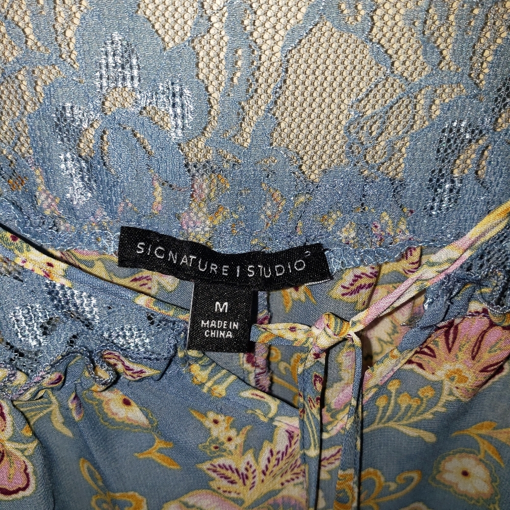 Lace Blouse - Picture 5 of 8